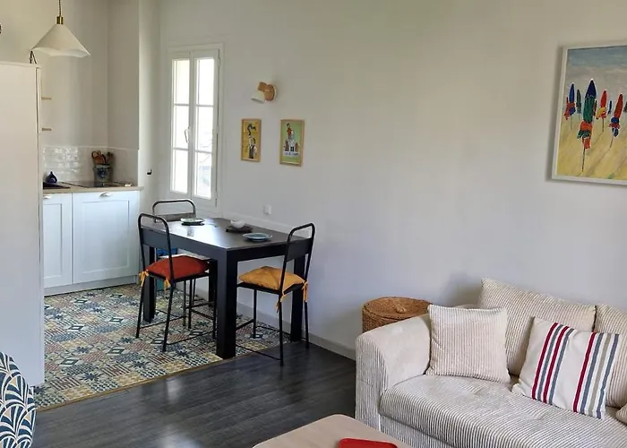 Bel Appartement, 2 Chambres, Parking, Proximite Plage Et Centre Ville