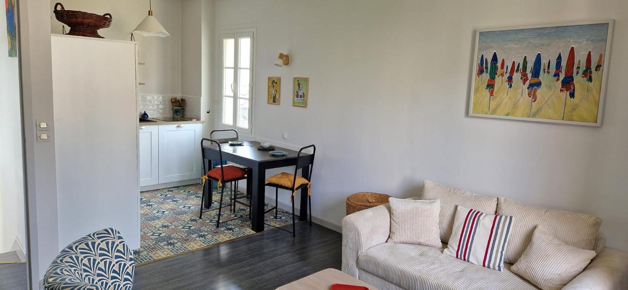 Bel Appartement, 2 Chambres, Parking, Proximite Et Centre Apartment