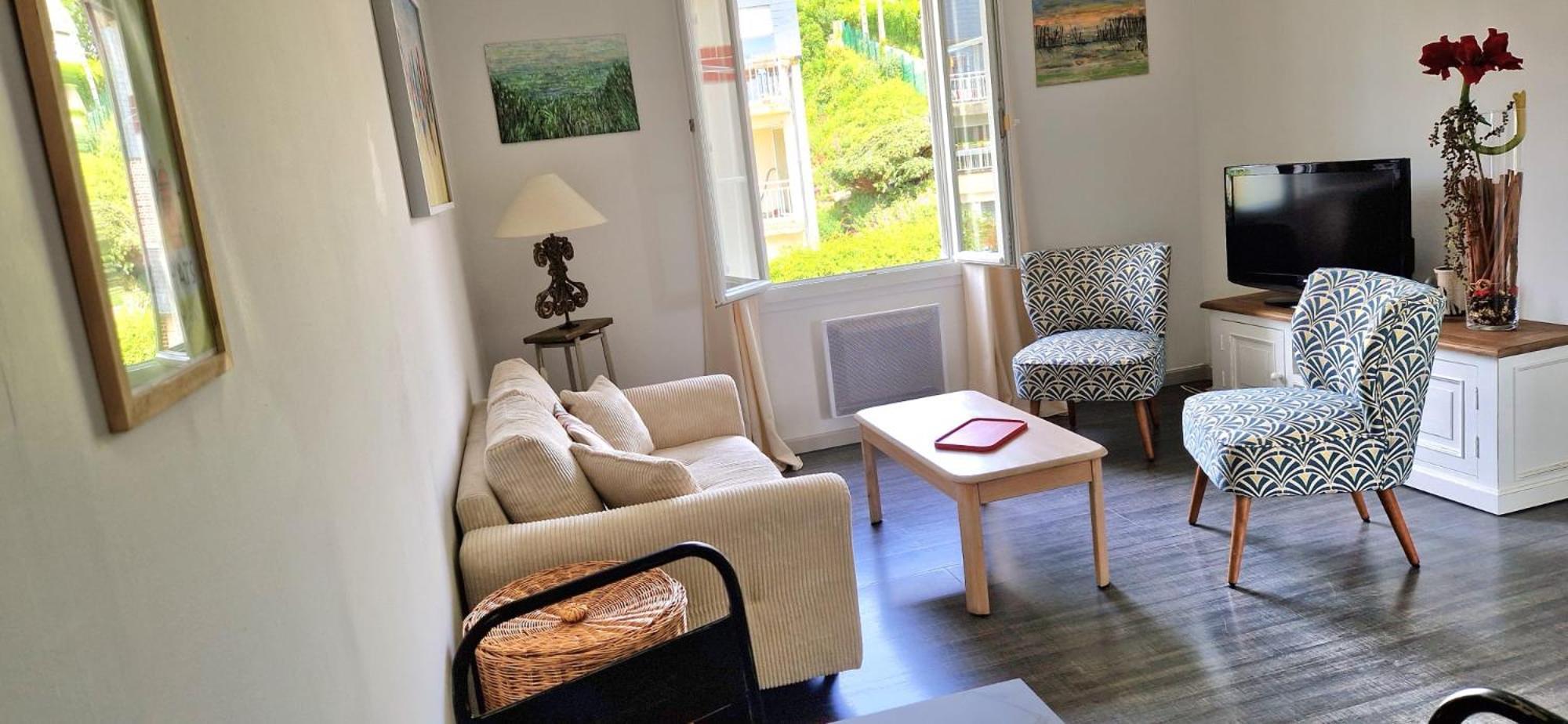 Bel Appartement, 2 Chambres, Parking, Proximite Et Centre
