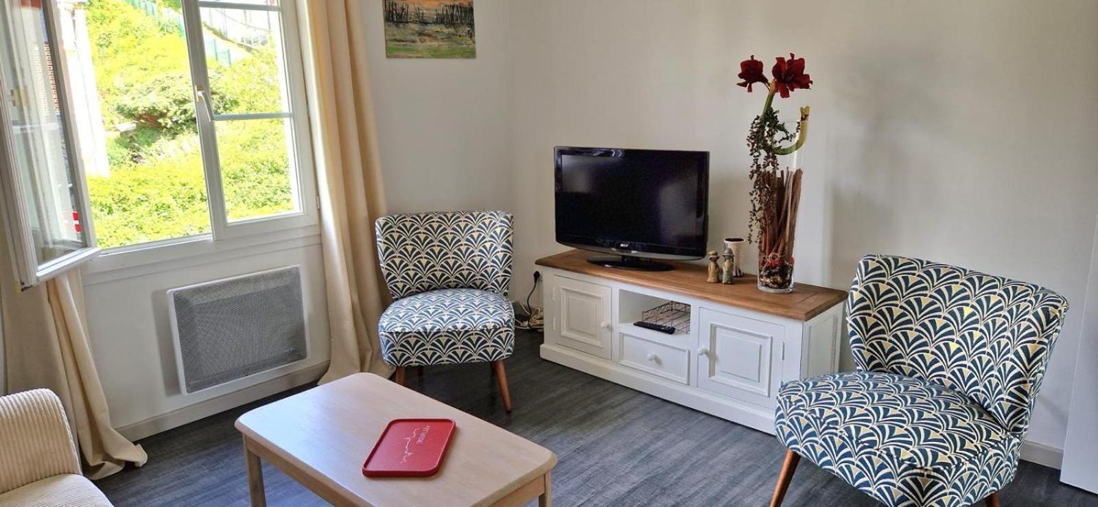 Apartment Bel Appartement, 2 Chambres, Parking, Proximite Et Centre